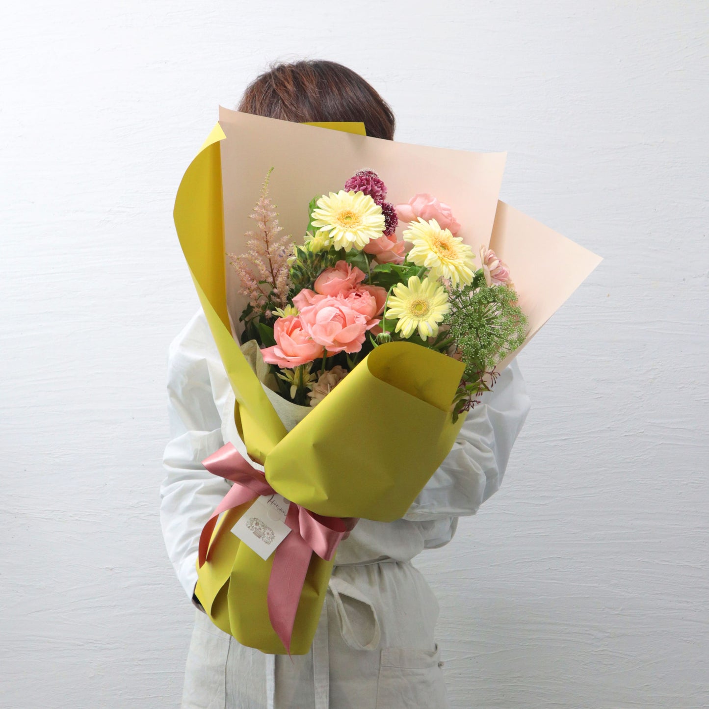 花束 イエローラッピング