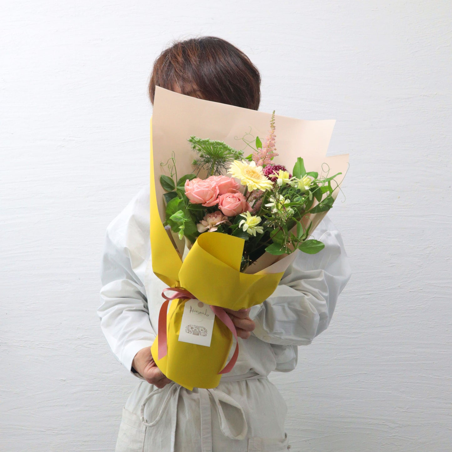 花束 イエローラッピング
