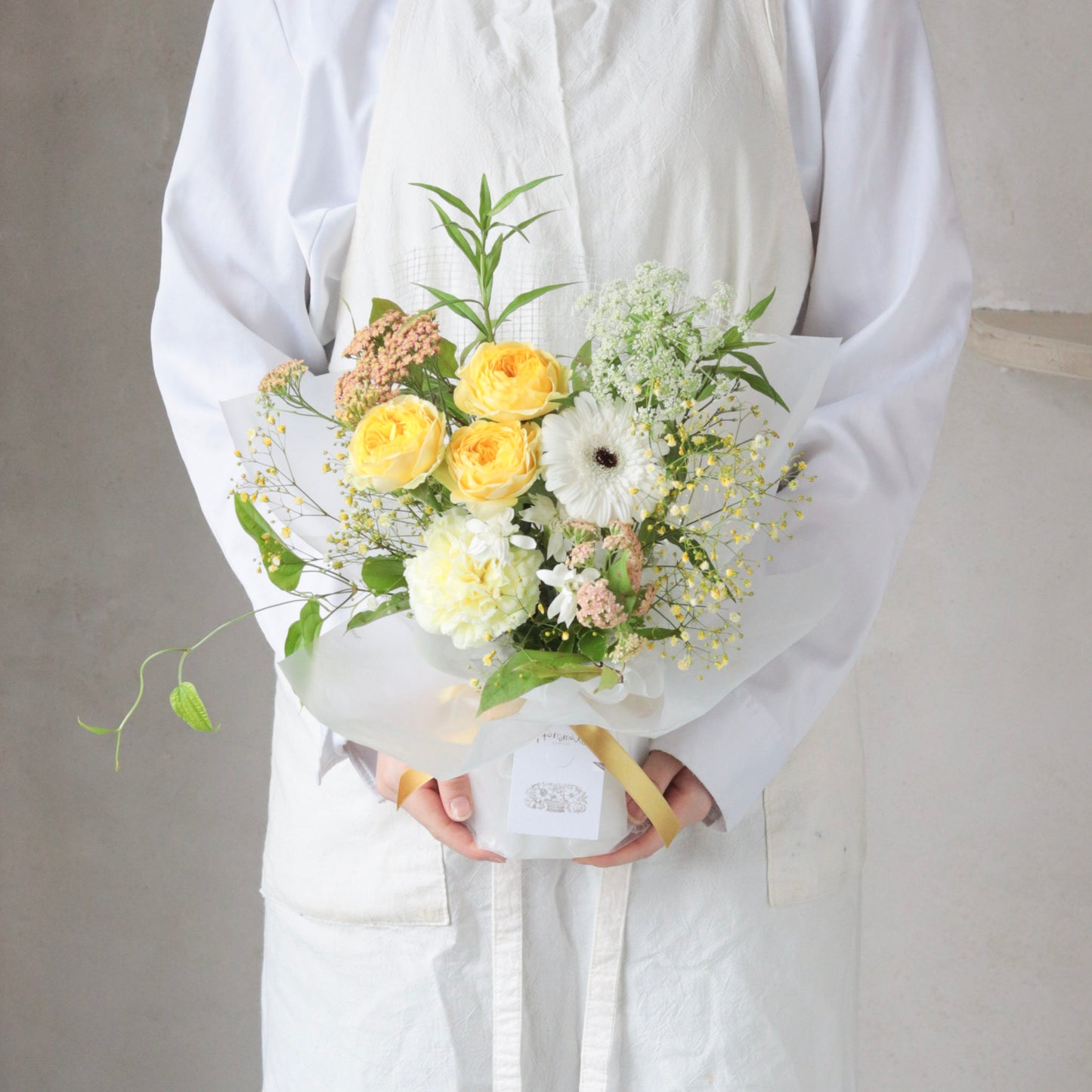 レモン色 初夏の立つ花束