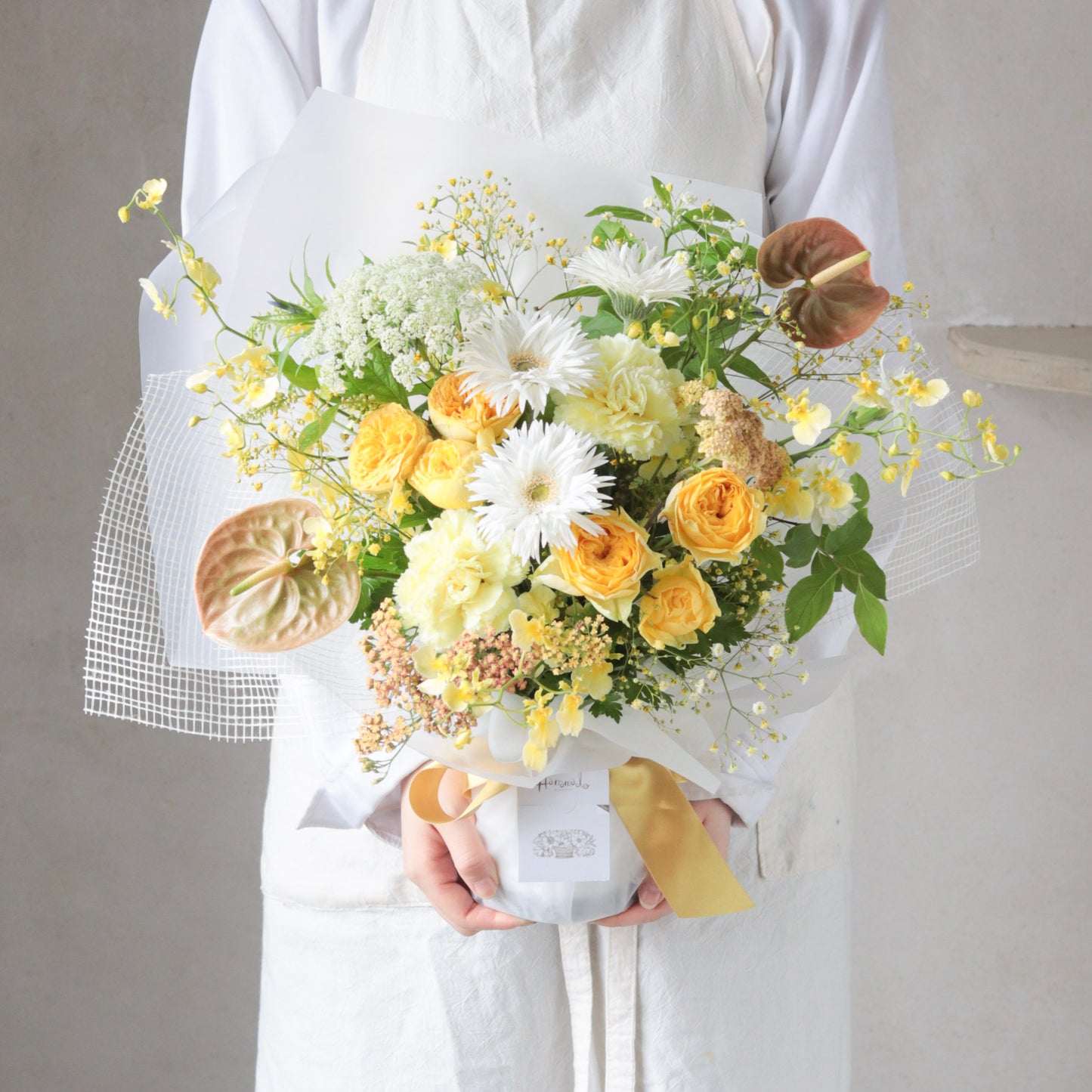 レモン色 初夏の立つ花束
