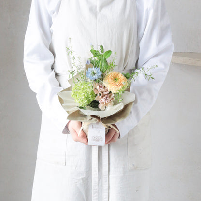 5/9(土)～10(日)お受け取り・お届け日指定　母の日限定！セットギフト　卯屋焼き菓子＆陽だまりの立つ花束