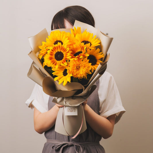 ひまわりの花束 12本