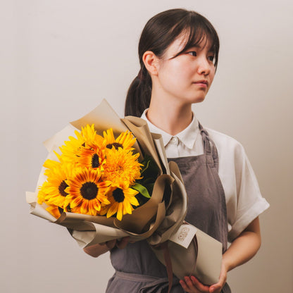 ひまわりの花束 12本