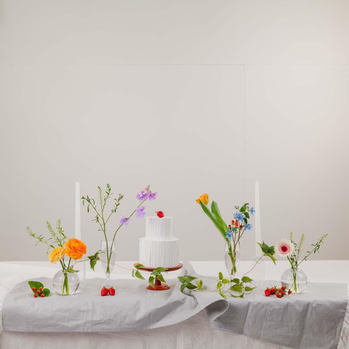 手軽におうちスタジオ！花と花びんのレンタルセット（送料込）【カラフル】